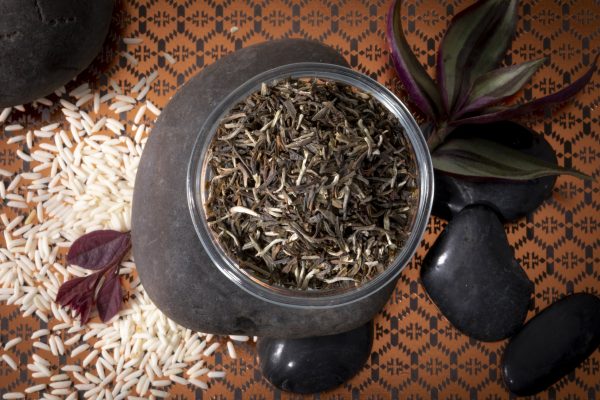 Loose leaf tea with rice and stones